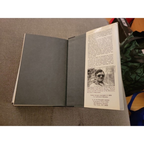 Clear and Present Danger. Tom Clancy 1st Print, 1st Edition. HC, DJ. 1989 - Picture 8 of 11